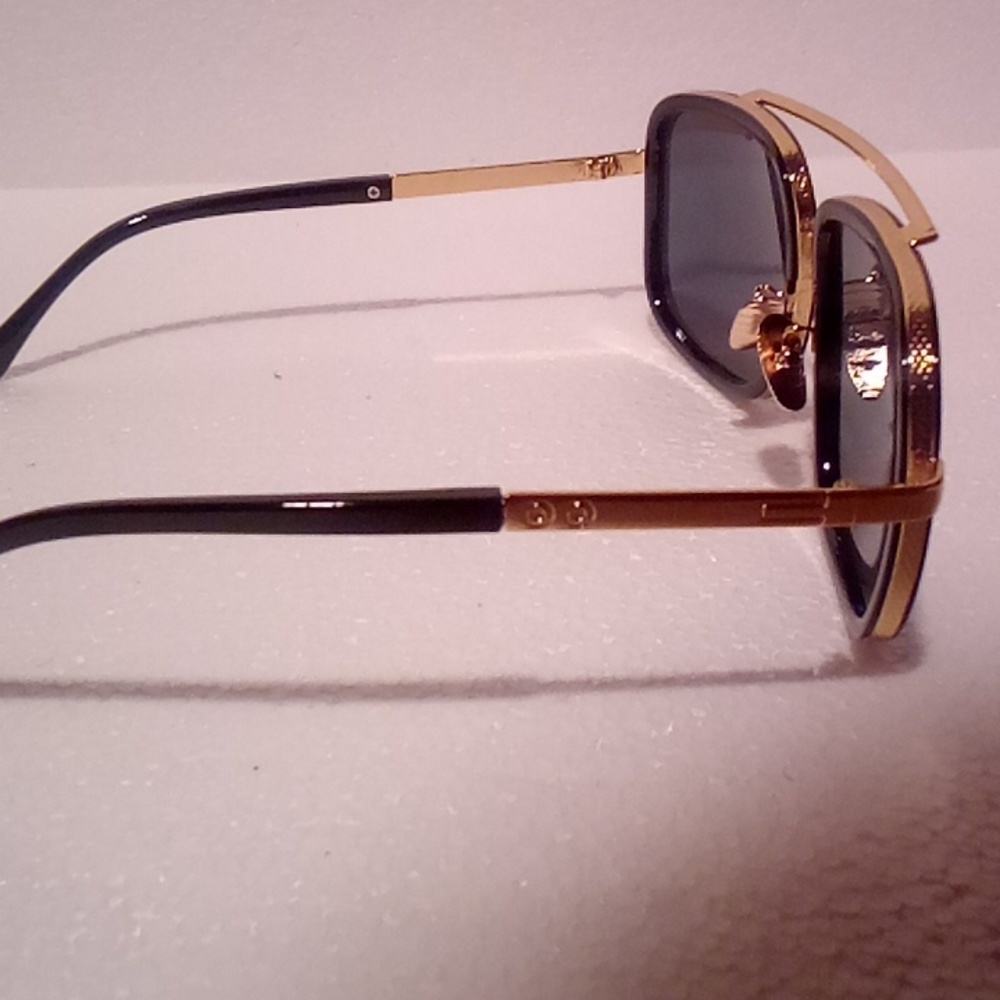 Sunglasses - Picture 2 of 4